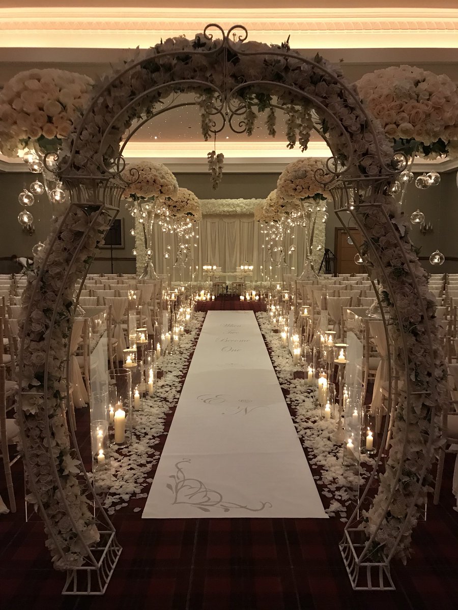 Kellibrations's tweet photo. #weddings #venuedresser #candlelight #candles #floralarchway #floralbackdrop #weddingsonpoint #stunning #cardenpark #ceremony #centrepieces #love #weddingplanner #kellibrations https://t.co/hDuuGu2MMq