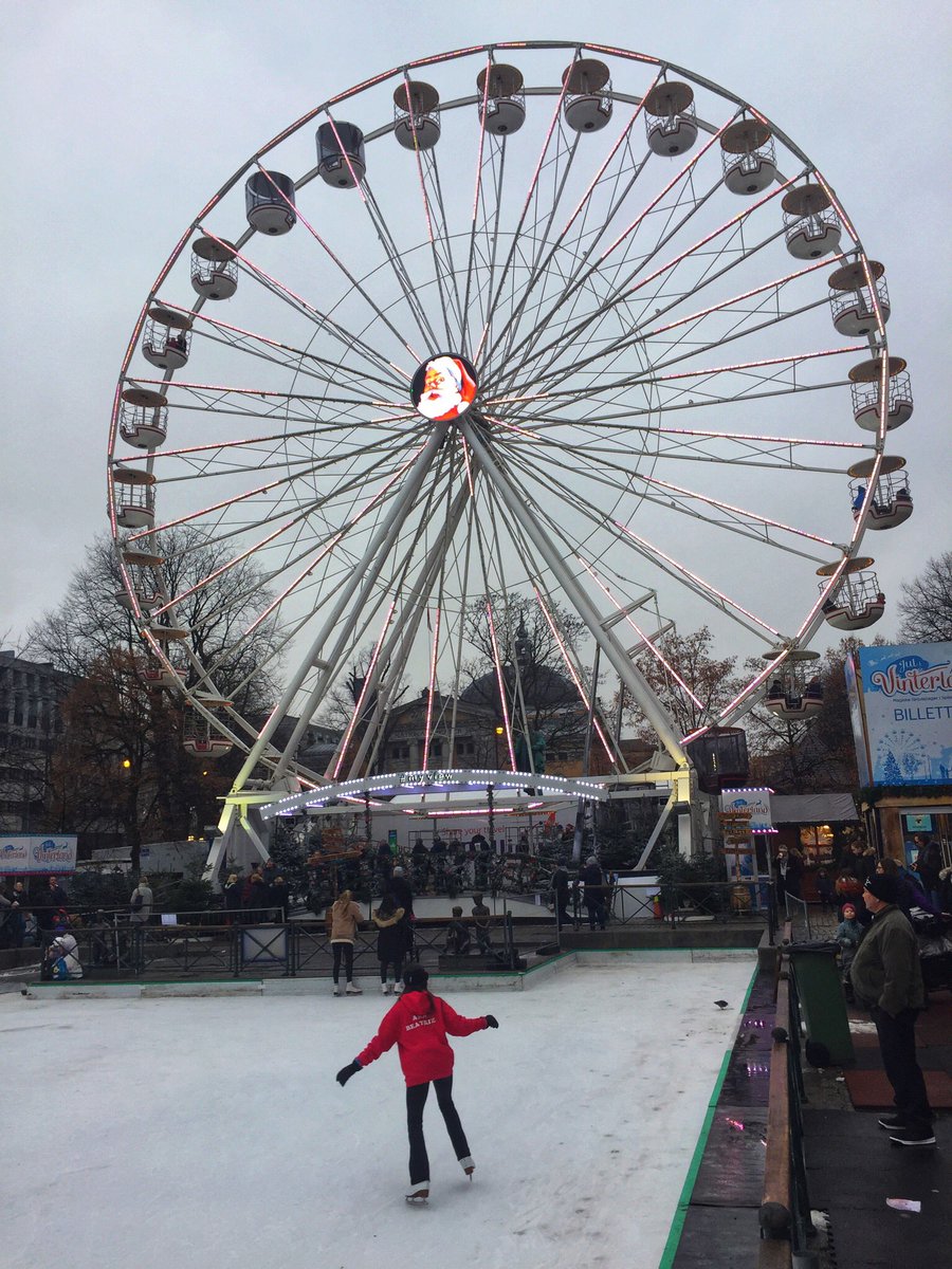 AndreassenLena's tweet photo. Christmas in winter Wonderland , Oslo @visitnorwayjp @VisitOSLO @ThePhotoHour @GoScandinavia #500prxtg #pakatrip https://t.co/UK09lfMyQX
