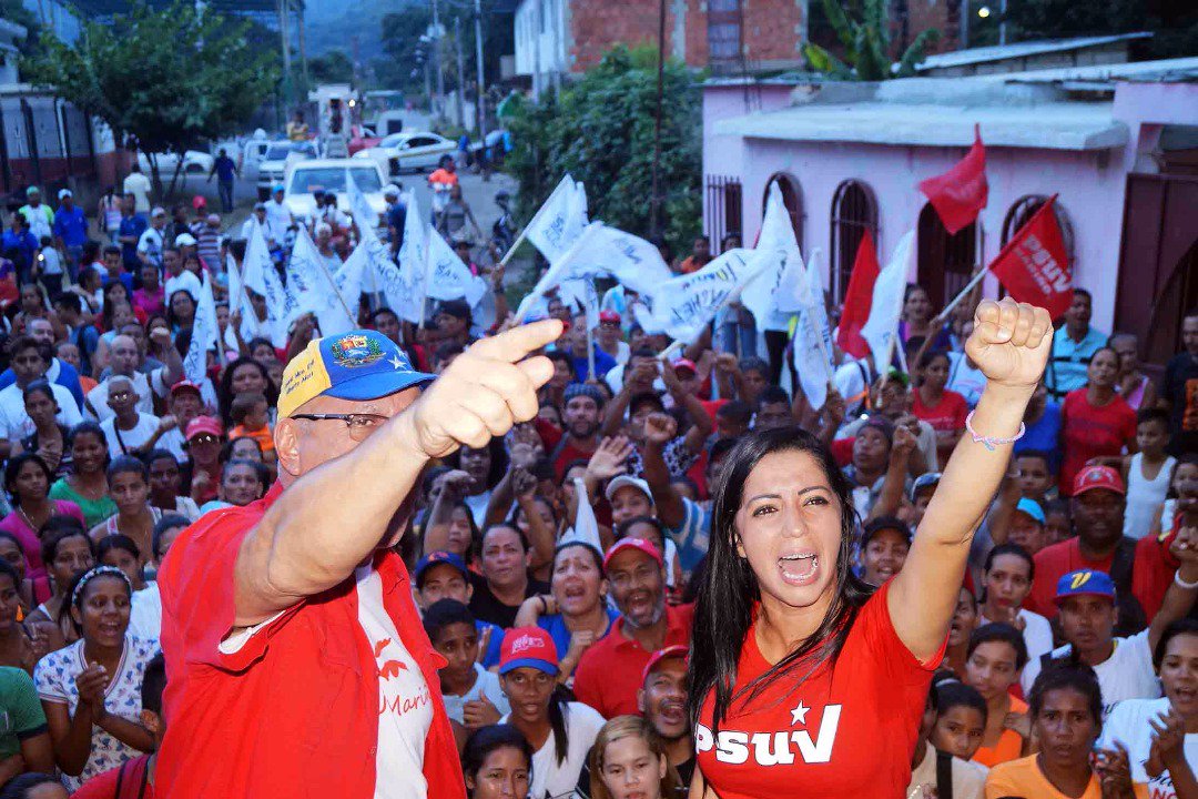 La humildad es una cualidad de vida, que se expresa con el corazón y transmite esperanza. Esa cualidad siempre se me hace recíproca cada vez que visito una comunidad. Gracias @marino_potencia por ser mi inspiración de lucha #397AñosTurmero