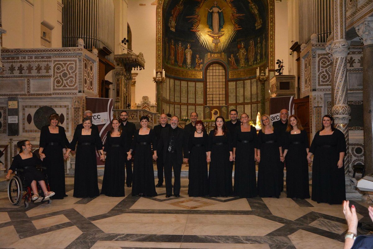 CoroCrescent's tweet photo. I-Pop Festival: Coro Armonia, Maestro Vincente Pepe
Coro Armonia Salerno Vicente Pepe
#IPopFestival #2Dicembre #TeatroAugusteo #Salerno https://t.co/H3MiZyUx6i