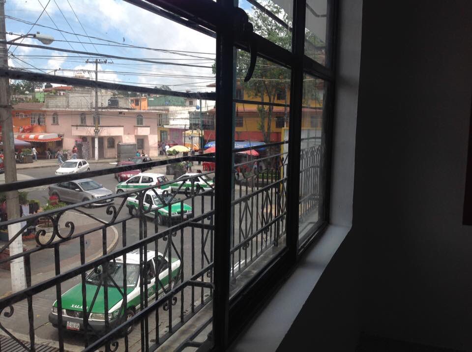 Corazon_Xal's tweet photo. SE RENTA DEPARTAMENTO
ZONA LOS LAGOS 
Dos recamaras
Sala - Comedor
Cocina
Terraza 
Segundo Piso

Residencia - Oficina o Negocio

#Xalapa #Coatepec  #Renta $4000
#depto #Serenta #Inmuebles 
2281445319

Av. Venustiano Carranza eq. Magnolias.. https://t.co/d0Yg4IFstW