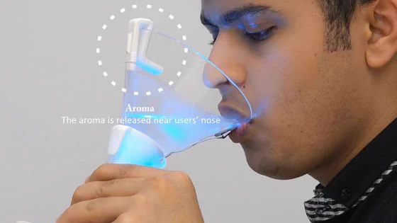 マトリックスの世界ｗ電気刺激でただの水の味を変えるグラス型デバイスが登場！