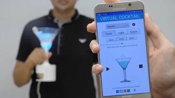 マトリックスの世界ｗ電気刺激でただの水の味を変えるグラス型デバイスが登場！