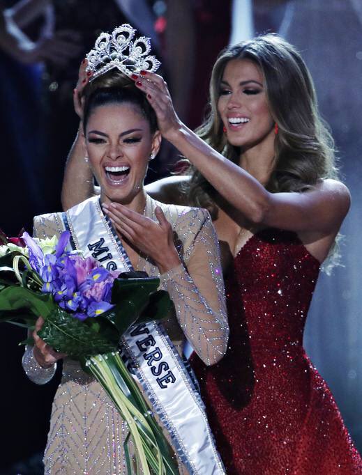 mele_nando's tweet photo. Miss Universo 2017 è la sudafricana Demi-Leigh Nel-Peters #MU2017 https://t.co/VtJO4YJVhm https://t.co/vYujmlYU7L