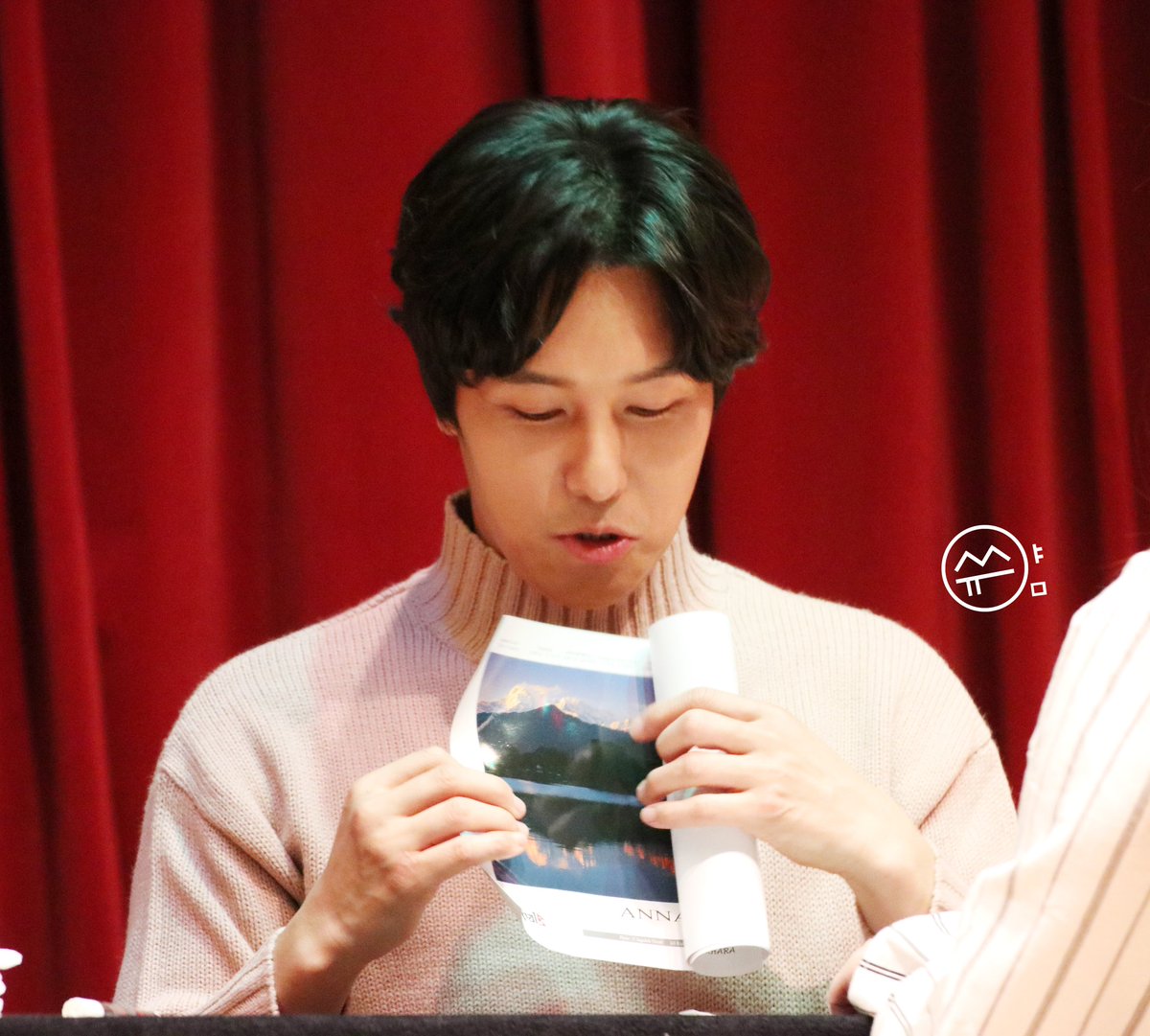 SSYam_0324's tweet image. 171126 #김동완 #팬싸인회 

우웨~~~