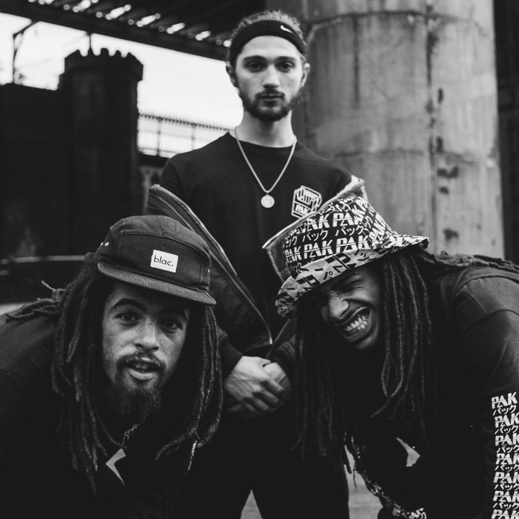 UNITYRADIOFM's tweet photo. #Interview Manchester Hip Hop trio @FreeWize chat to @tarzsa_williams about the Record Of The Week 'Starz', featuring @LayFullStop , performing at @OutlookFestival & Pak Ink.
Click the link to hear the full interview
https://t.co/83ZAt0mGyK
#UnityRadio #FreeWizeMen #UKHipHop https://t.co/VUfy9N1bbI