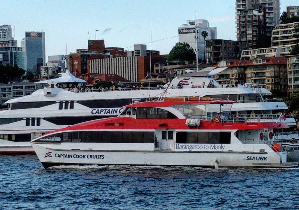 marksmayo's tweet photo. The Captain Cook ferries on Sydney Harbour in front of thd apartment blocks of Kirribilli #travel #Australia #ig_australia #Sydney #visitsydney #visitnsw #visitaustralia #sydneylocal #sydneylife #snapsydney #igsydney #sydneyphotographer #instasyd #instas… https://t.co/x4gUMnnk4K https://t.co/QpRWARLbIF