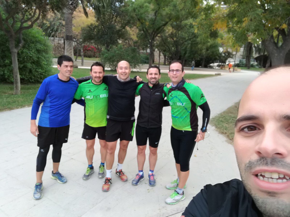 CLUB_RRT's tweet photo. Finalizado en @maratonvalencia seguimos corriendo y preparando nuevos retos. #Run4fun #GoRRT #RunnersTwitteros https://t.co/X5qonE7MS7
