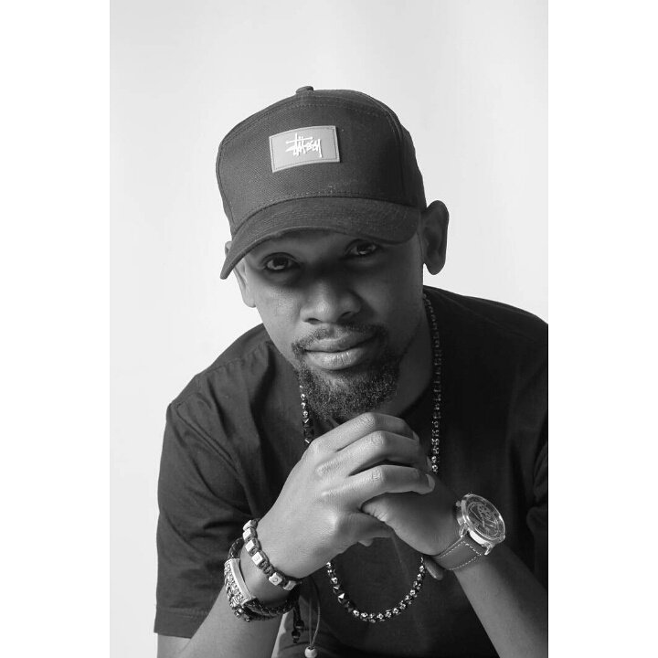 MagazineFlame's tweet photo. Today we celebrate a guy who is out to promote Nakuru music through his show on Hero Radio, He's also an MC, Gospel rapper, Director of Nakuru Stand Up and the Founder of Lishana Vishana Campaign. 
"His Word To The World" is his mantra which he strives to live by @IAmEmos #MCM https://t.co/TPddBWbgxj