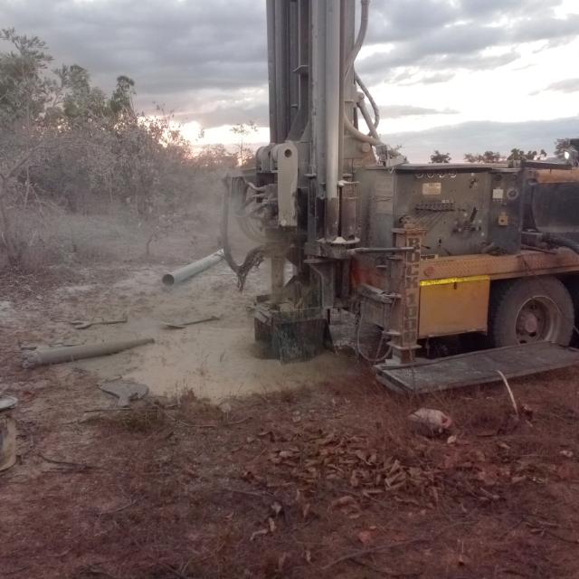 ZIMSWAP's tweet photo. Mapako High School are taking part in ZIMSWAP. They had their solar powered borehole drilled and installed. #ZIMSWAP #MapakoHighSchool #ChangingLives #Farming #Agriculture #AgricultureLife #CleanWater #WaterProject #Irrigation #EndPoverty #MakePovertyHistory #Zimbabwe #Africa https://t.co/DuJaVAiP6f