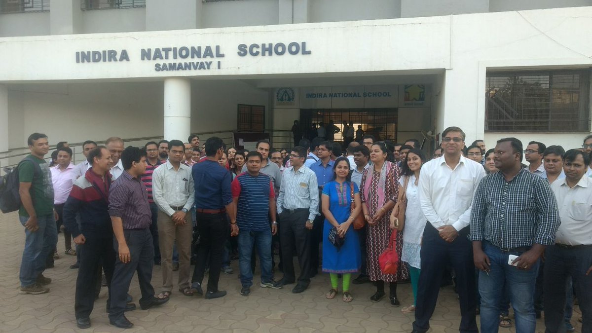 INSCheats's tweet image. via @tohidsurti
@padmanabhd @Dev_Fadnavis @TawdeVinod

#INSCheats on std 1 admissions changes timings overnight to afternoon. not ready to discuss with parents of their pre primary Indira kids school.  Arrogance shown and no response to questions
#400 #families affected in #Pune