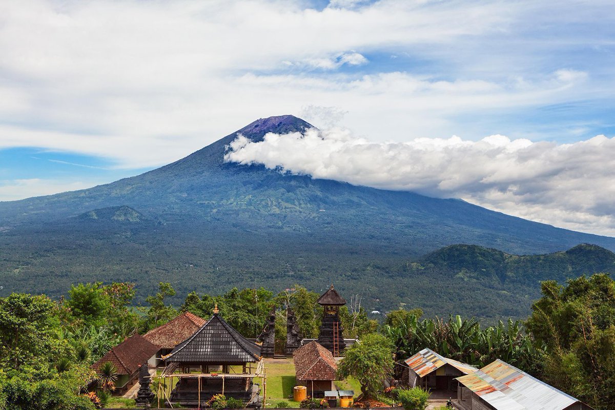 Analysis: How could the #Agung volcano in Bali affect global temperatures? | <a href="/hausfath/">Zeke Hausfather</a> j.mp/2BexXns