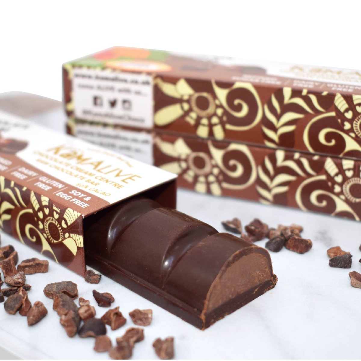 #MeetTheMaker <a href="/KamAliveChocs/">KamAlive Chocolates</a> first began making delicious, nutritious, healthy raw chocolate so that they could stay health conscious without denying themselves the foods they love yumbles.com/kamalive-choco… #artisans #rawchocolate