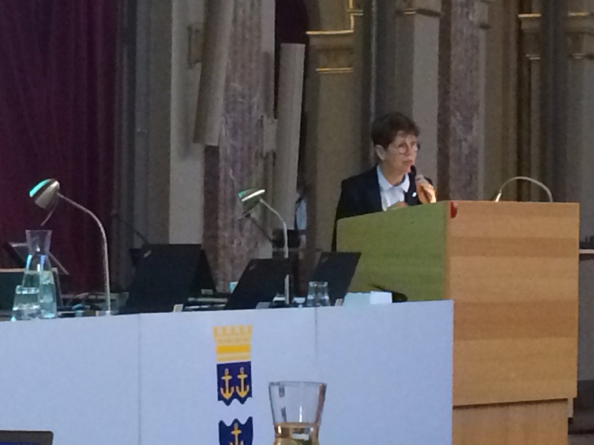 Stadsarkitekt Helena Tallius Myhrman citerar bostadsminister Peter Eriksson (MP) om att värna kvalitet o gestaltning i byggandet #kfgävle