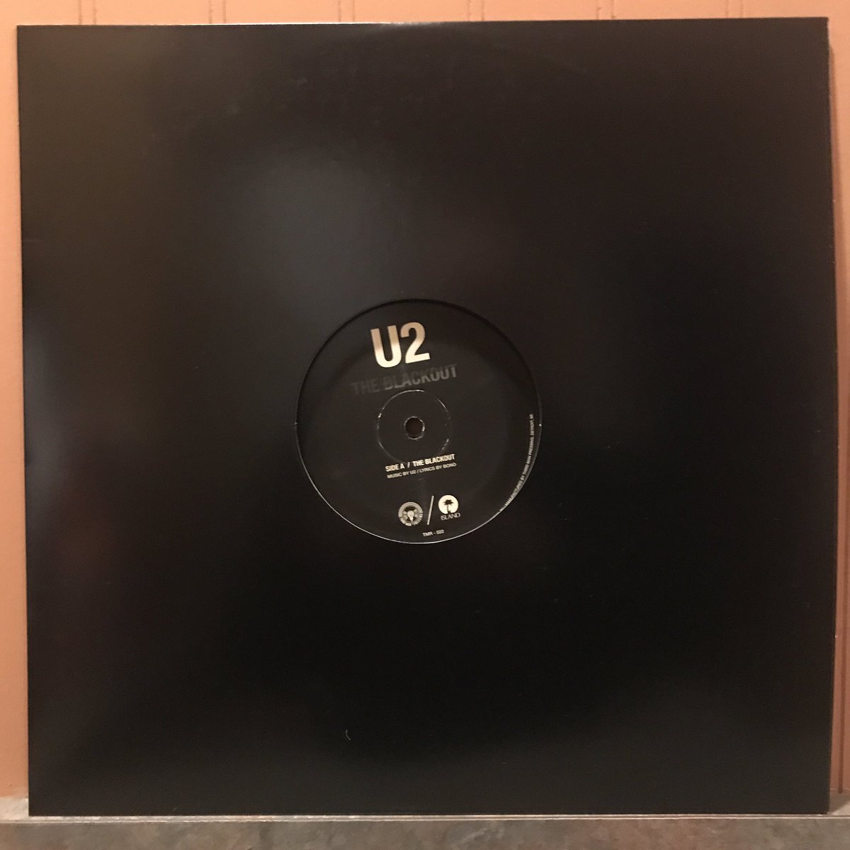 evilottos's tweet photo. Song of the Day - U2 - The Blackout. @U2 #songoftheday #songsofexperince @U2start #vinyl @thirdmanrecords @IslandRecords #vinyl #theblackout https://t.co/IruWYBIqWb