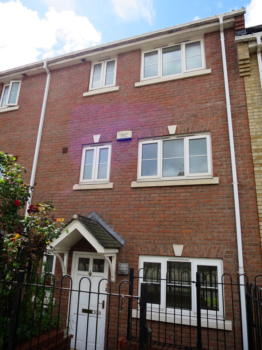IMYourGroup's tweet photo. 🏠 We have one room remaining in this modern town house, ALL BILLS INCLUDED and next to Wensum Park! 🏠

https://t.co/CGKwq0Ncbf https://t.co/nzsdO9NAR8