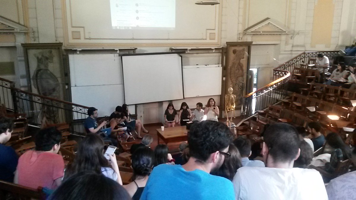m_koryzma's tweet photo. Empezamos el debate! Debe existir una contraloría universal para otorgar licencias?? #reformasalud #espuch https://t.co/nhssskJU4O