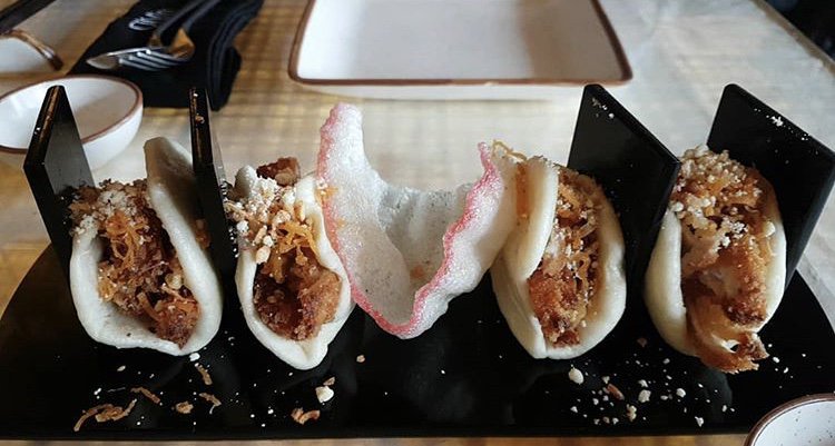 GongModernAsian's tweet photo. Chicken Katsu buns with wanton drizzled to give you the perfect crunch.
Bite into this heavenly delight at Gong today!
#StrikeTheGong #Chicken #Gong #Pune #AsianFood https://t.co/3iit4rOfyb