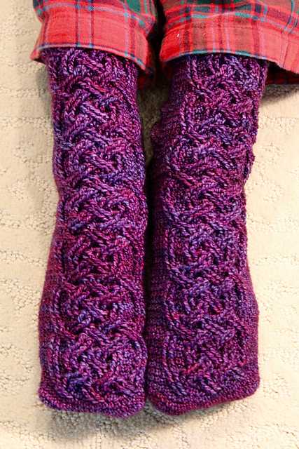 NBFibres's tweet photo. Free pattern alert - Crochet socks! https://t.co/5nJywtKDua https://t.co/HL3bvPs1pL