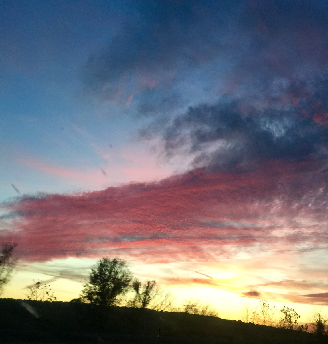 JulieMooreDunn1's tweet photo. Sunset. London,AR  @kark4 https://t.co/cbo9qUzPuU