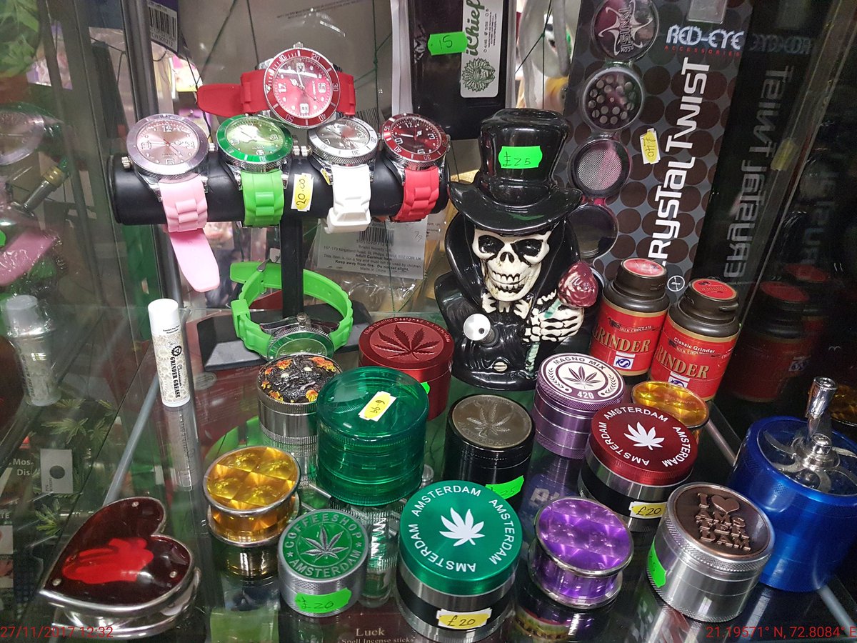 KatmanduBoston's tweet photo. Katmandu is still the original and best head shop around, genuine affordable quality sold by knowledgeable and discreet staff https://t.co/2aMr738FZF #headshop #smokersparadise #genuinearticle #authentic #reallife #topquality #shoplocal #grinders #scales #bongs #skins #hookas https://t.co/1kQwyThwmI