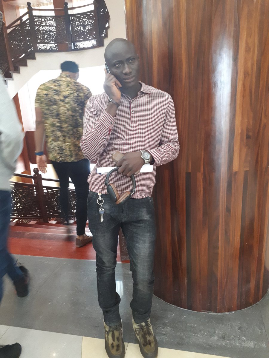 itisPMatth's tweet image. On a business call