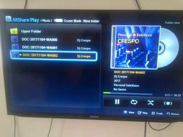 DjLyric_Bw's tweet photo. @Crespo_Vintage Killing myself with some good music #GoDeeperOrGoHome #MusicIsTheAnswer #MusicUnitUs #DeepAllTheWay https://t.co/VJDTC6tgZH