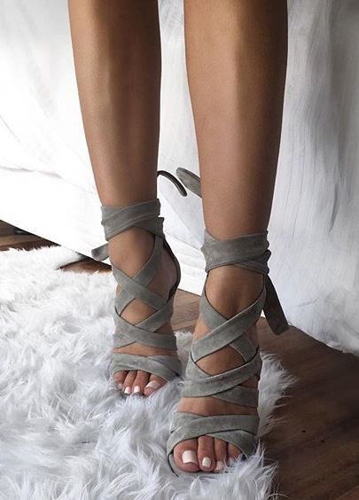 msmboxindia's tweet photo. High heel styling #fashion #beauty #happiness #love #styist https://t.co/zOAMt2DOw3
