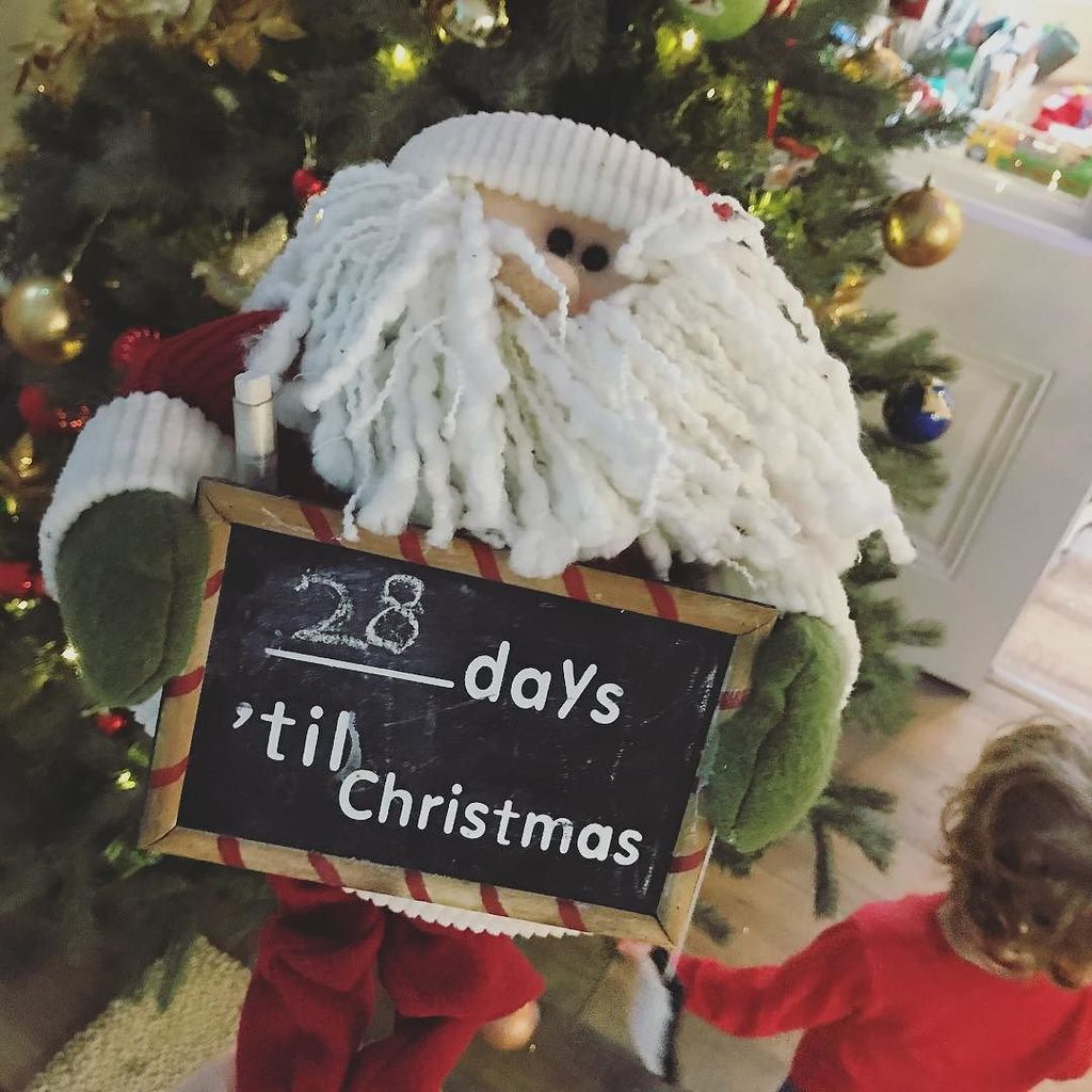 TomFletcher's tweet photo. 🎅🏼⏰ https://t.co/QBiRlmVRn6 https://t.co/ANuNgayFbh