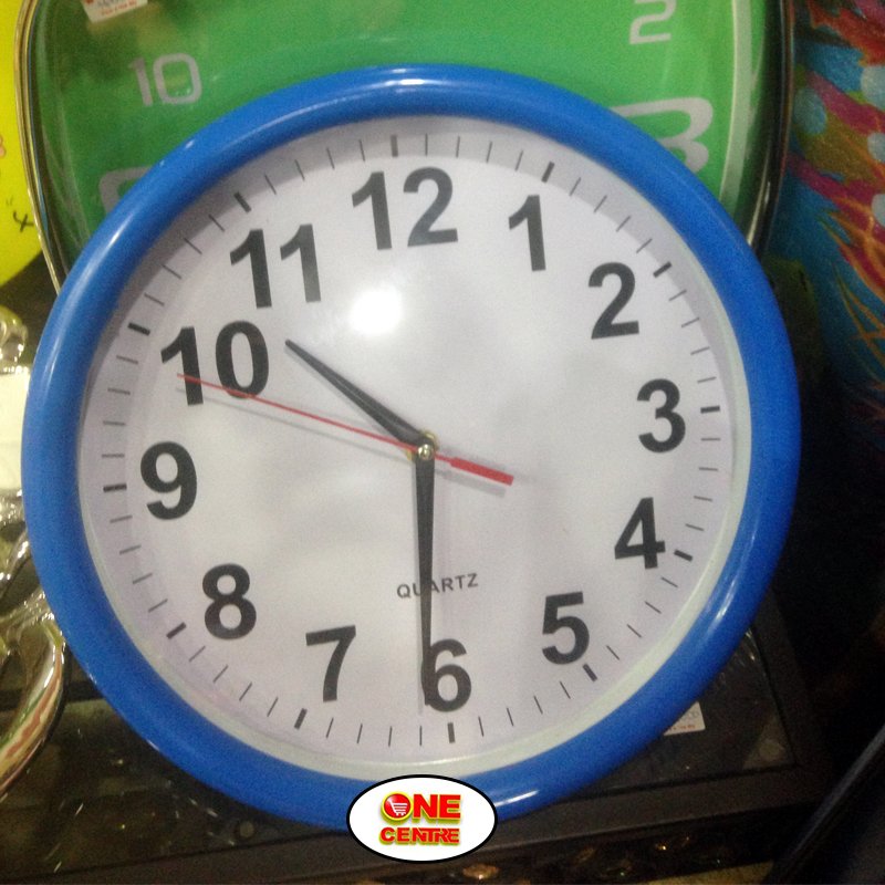 OneCentreStore's tweet image. Minimalist style with a contemporary design that creates a simple and sophisticated look, this wall clock is perfect for the office, home office, and/or kitchen.
Available in store.
-
#wallclock
#decorativeclock
#clock