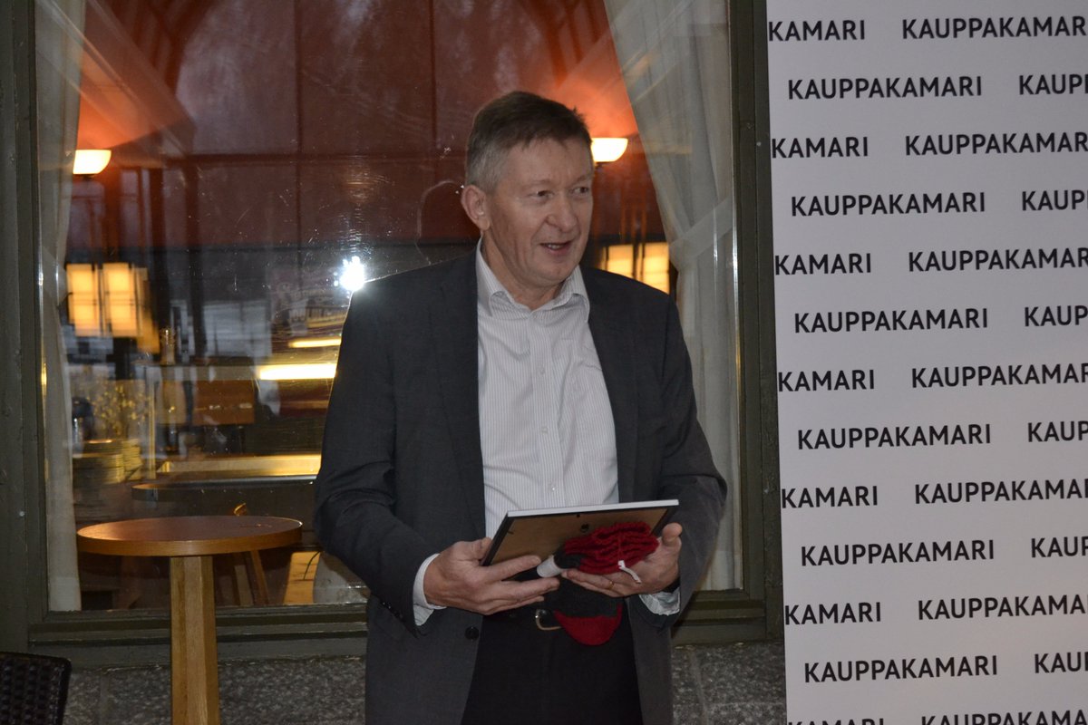 PKkauppakamari's tweet photo. Kamarimme henkilöstön valinta aktiiviseksi valiokuntalaiseksi, Vuoden Valoksi: Keijo Mutanen, #GlobalSteps -valmennuksen pyyteetön rakentaja. https://t.co/BSteY24JQE