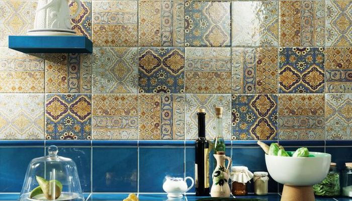 Spanish majolika tiles - inspiration for cottage houses 💙#bathroom #inspiration #majolika #tiles #kitchen #design #interiordesign #cottage #house #amazing #love