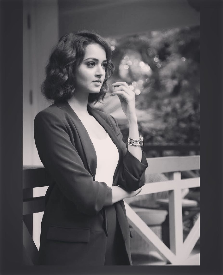 Shanvi_Cafe's tweet photo. Insta update - "Even on my worst day, I’M STILL KILLING IT!! #shanvi #morning #thoughts #confidence #isallyouneed #love"
Yes @shanvisrivastav 💪🙂❤️ https://t.co/lQiDiUnLKJ