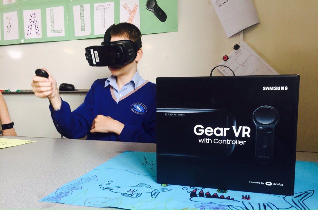 MrWendt11's tweet photo. Ss using #vr for an underwater adventure. #kidsteachingkids about #pollution and #marinelife. #changeprojects @PCCP9 @SamsungAU #SamsungVR https://t.co/qVDL27UViX