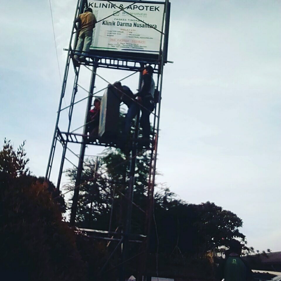 Reklame_Jakarta's tweet photo. Neonbox Signbox Klinik &amp; Apotek Klinik Darma Nusantara @Reklamejktadv Reklame Jakarta Indoor Outdoor Advertising Signage #reklame #signage #neonbox #signbox https://t.co/eRj1zKwdr8