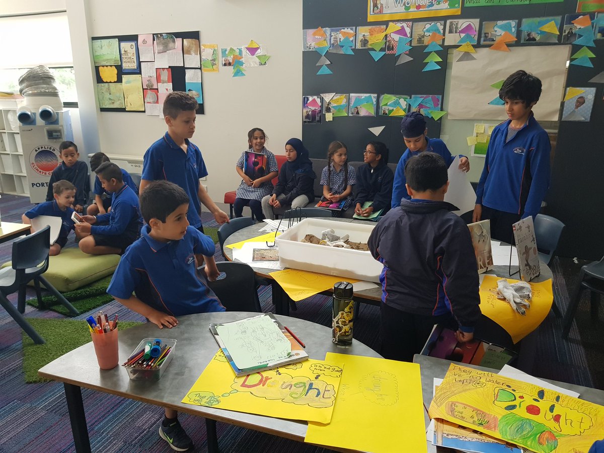 5A2017Canalsy's tweet photo. Sharing ideas with 1D about how we can reduce water usage at school #collaborators #communicaters @1DMrsMcPhillips @AitkenCreekPS https://t.co/SmMiuMhjpb