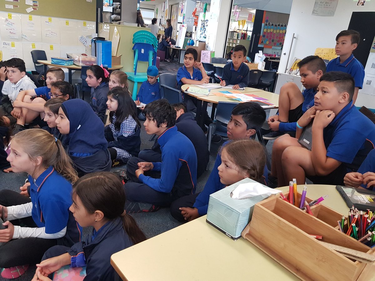 5A2017Canalsy's tweet photo. Sharing ideas with 1D about how we can reduce water usage at school #collaborators #communicaters @1DMrsMcPhillips @AitkenCreekPS https://t.co/SmMiuMhjpb