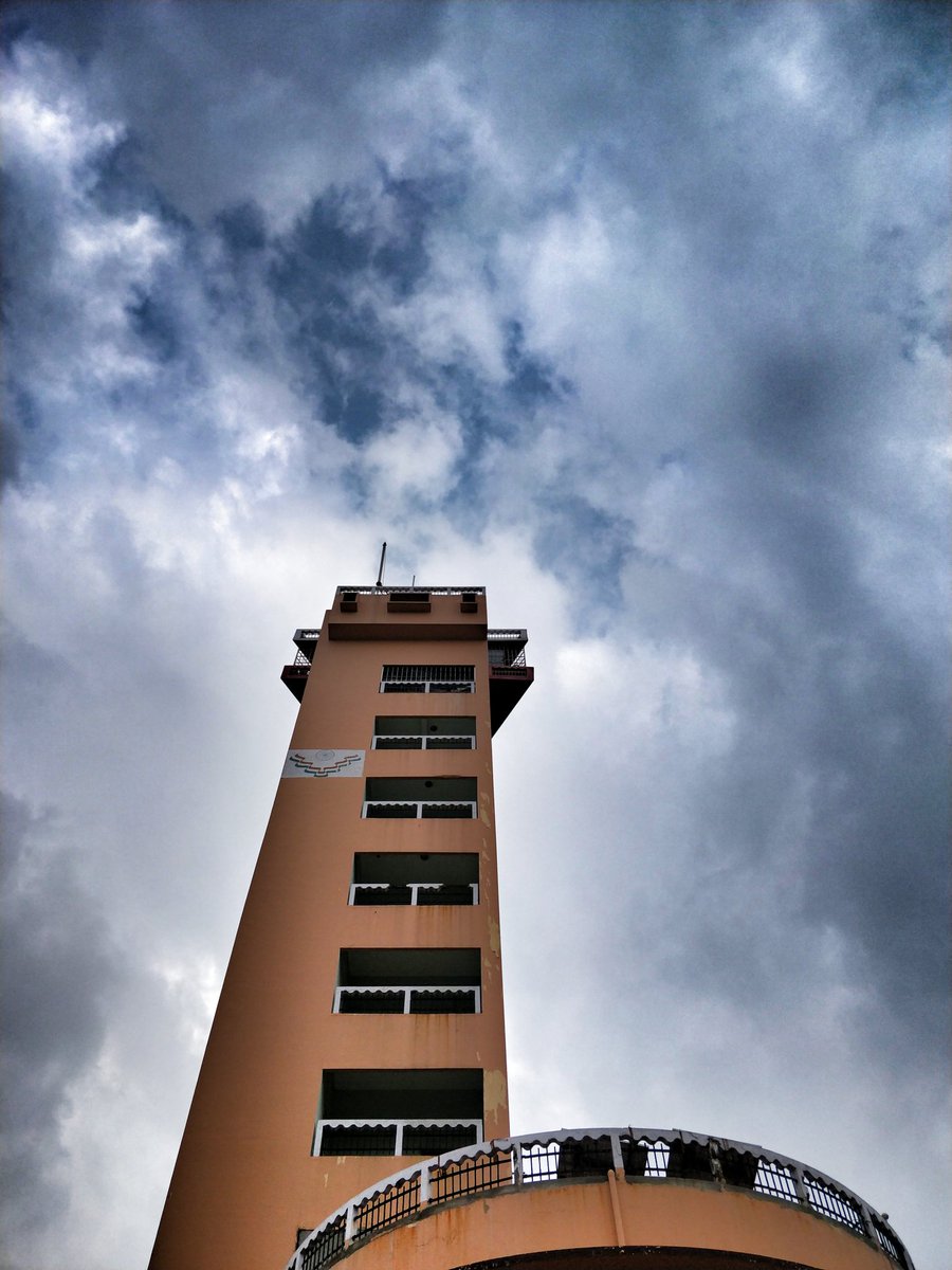 Siva_kvs's tweet photo. Lighthouses don’t go running all over an island looking for boats to save!! they just stand there shining.
#ChennaiLightHouse
#lookup
#shotononeplus5
#ShotOnOnePlus https://t.co/vrj8OIGuaQ