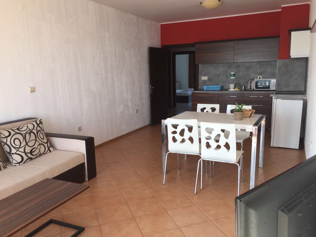 propertiesconta's tweet image. Предлагаем купить меблированную трехкомнатную квартиру с фронтальным видом на море в элитном комплексе „Примея”на первой линии в Царево.
 Недвижимость расположена на 5 этаже площадью 101,2 кв.м. Есть удобное и функциональное распределение.
properties-contact.ru/ru/estate/view…