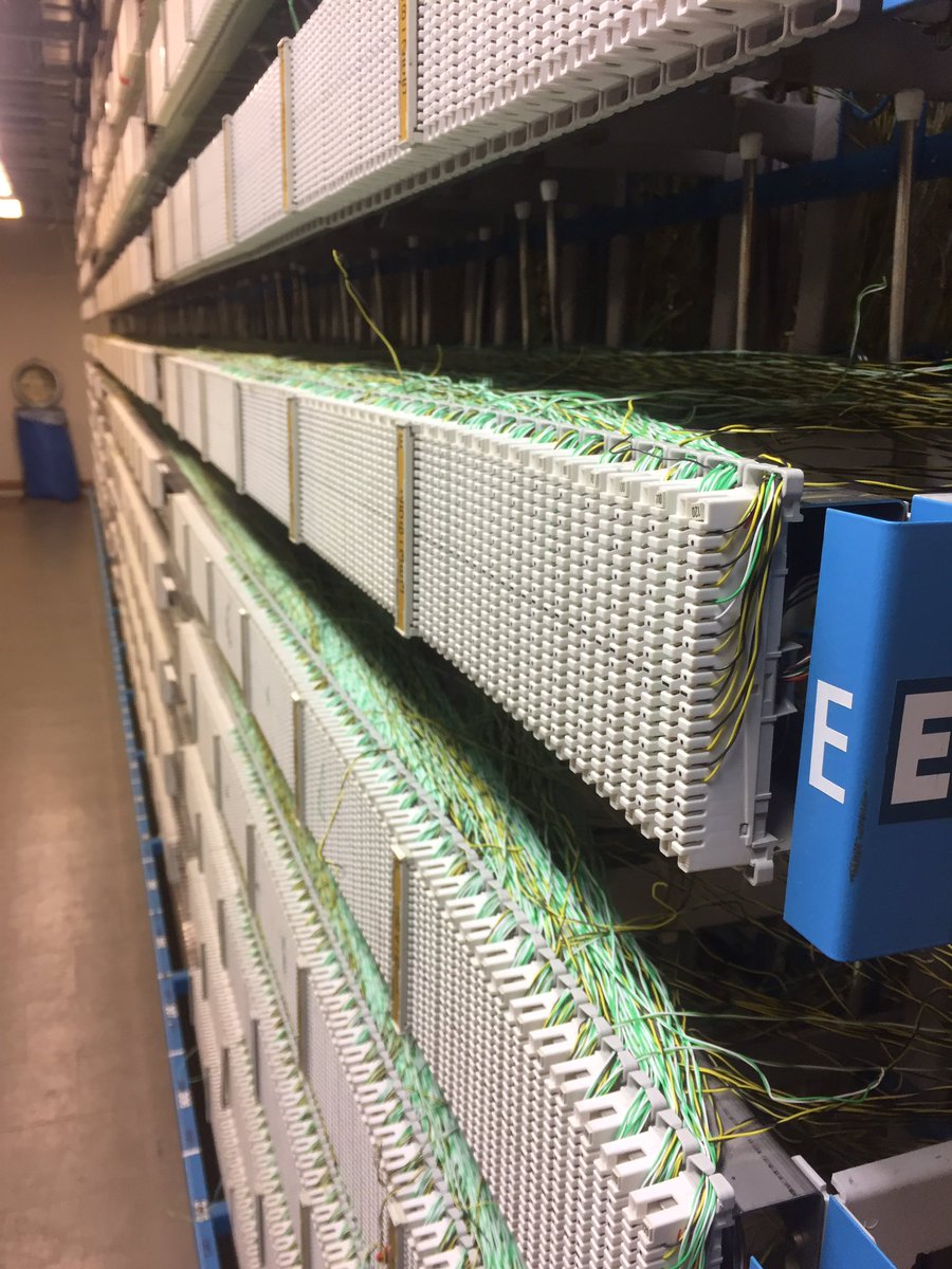 HasseMalmstr's tweet photo. Studiebesök i Fredhäll - gammal teknik 😀 https://t.co/ulUlZ0ixH5