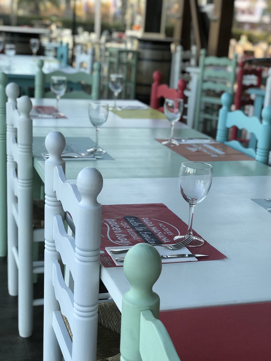 TopMeals's tweet photo. Ya tenemos los menús para grupos!!!Navidad 2017. Reserva tu mesa.
@PlateroChef https://t.co/1wP99NOJzr