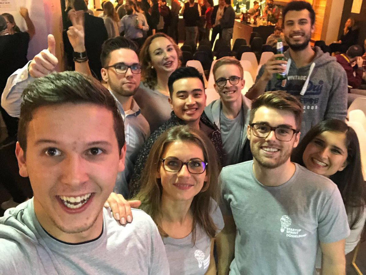 digihub_de's tweet photo. Herzlichen Glückwunsch an das Team HoliWork für den best overall award beim @Startup_Sprint #Duesseldorf & die Wildcard für den Final Pitch für unser Ignition Programm. Wir sind gespannt auf eure Idee! #IgnitionDus #startups #Digitalisierung #holiwork #accelerator #startupsprint https://t.co/FkAtONSiNX
