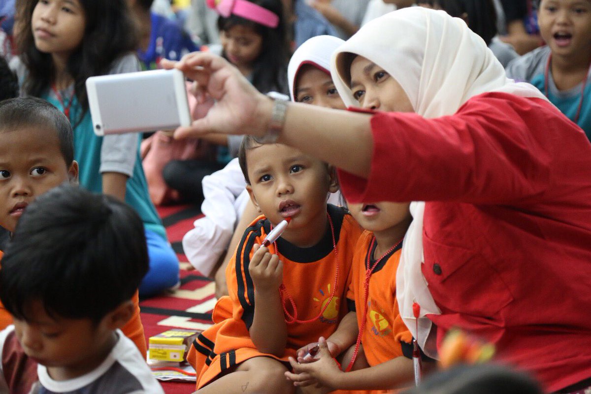 kpp_pa's tweet photo. Selain itu hak dasar anak juga harus terpenuhi diantaranya mempunyai akta kelahiran sebagai syarat dalam mendapatkan pendidikan dengan bersekolah. #StopKekerasanAnak https://t.co/z0JaojaAQE