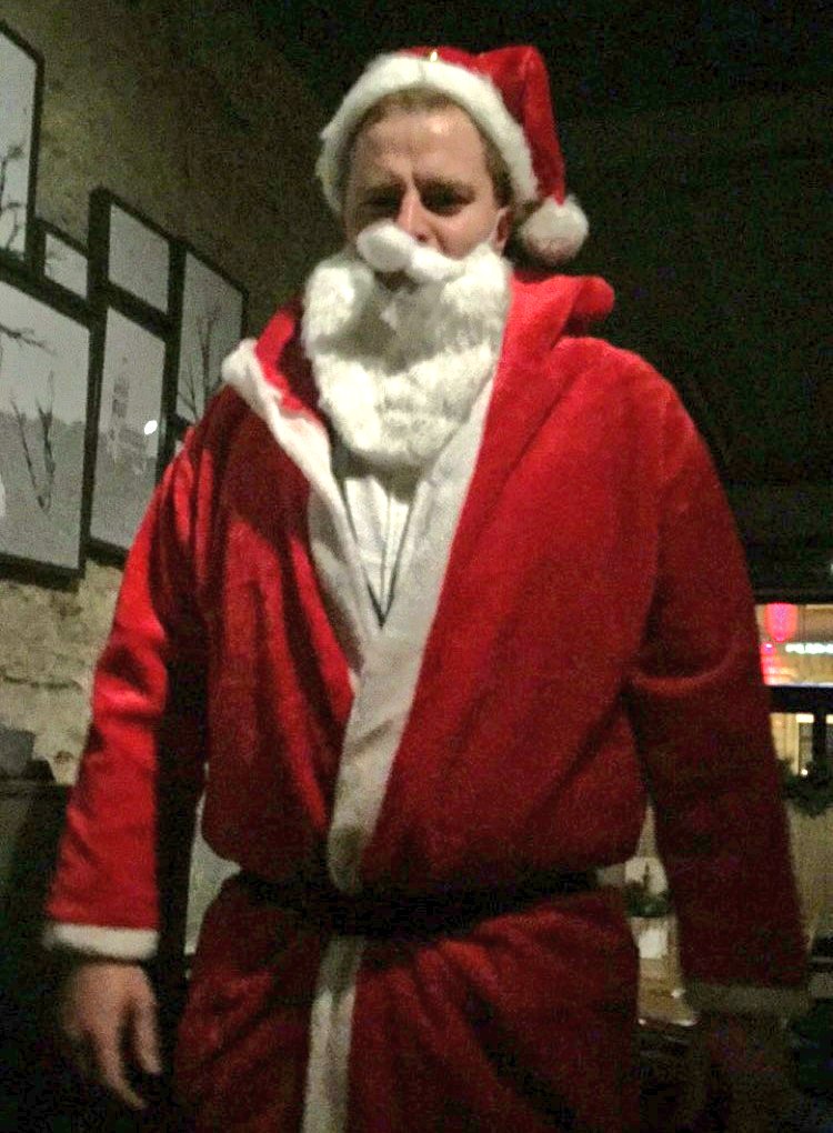 wattcellfutsal's tweet photo. 💙💛 No game this week for #TheBoca or the #NavyAndGold 🚫⚽

Instead, let the almighty #SJOP get you in the mood for Xmas 🎄

#Love https://t.co/EaMHxL3sAO