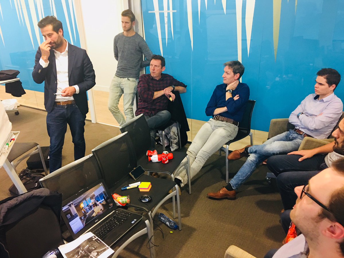 rickveraart's tweet photo. Augmented reality! Wow!
Vorige week een innovatieve hackathon gehad bij KPN en een presentatie mogen geven over de noodzaak van Augmented Reality. 
Wil je weten hoe jouw organisatie AR het beste kan inzetten, bel me dan eventjes: 06-38384695 https://t.co/eYGt7VrxnD