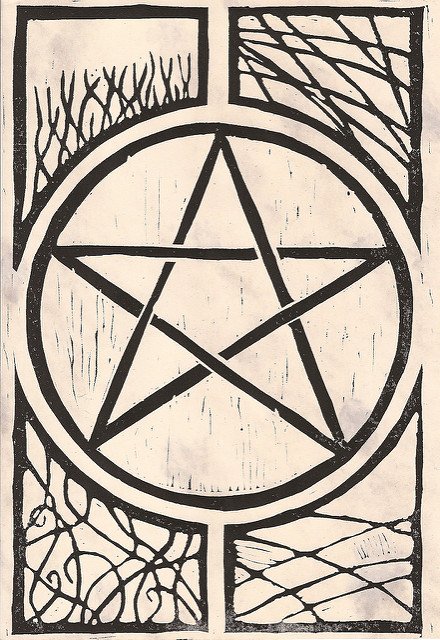 пентаграмма. пентаграмма сверхъестественное. звезда сатаны пентаграмма. пентаграмма 1. пентаграмма сатаны символ.