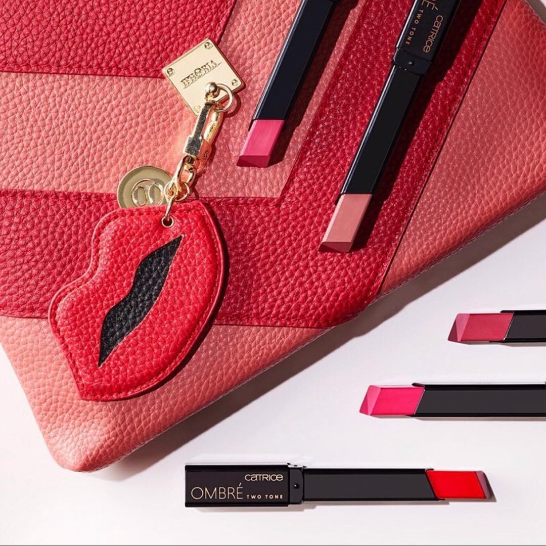 CatriceSA's tweet photo. Have you tried our new Ombre Lippies? Multi dimensional and perfect for any occasion - we're obsessed with the two-toned lip look! https://t.co/KmSDwSRU74