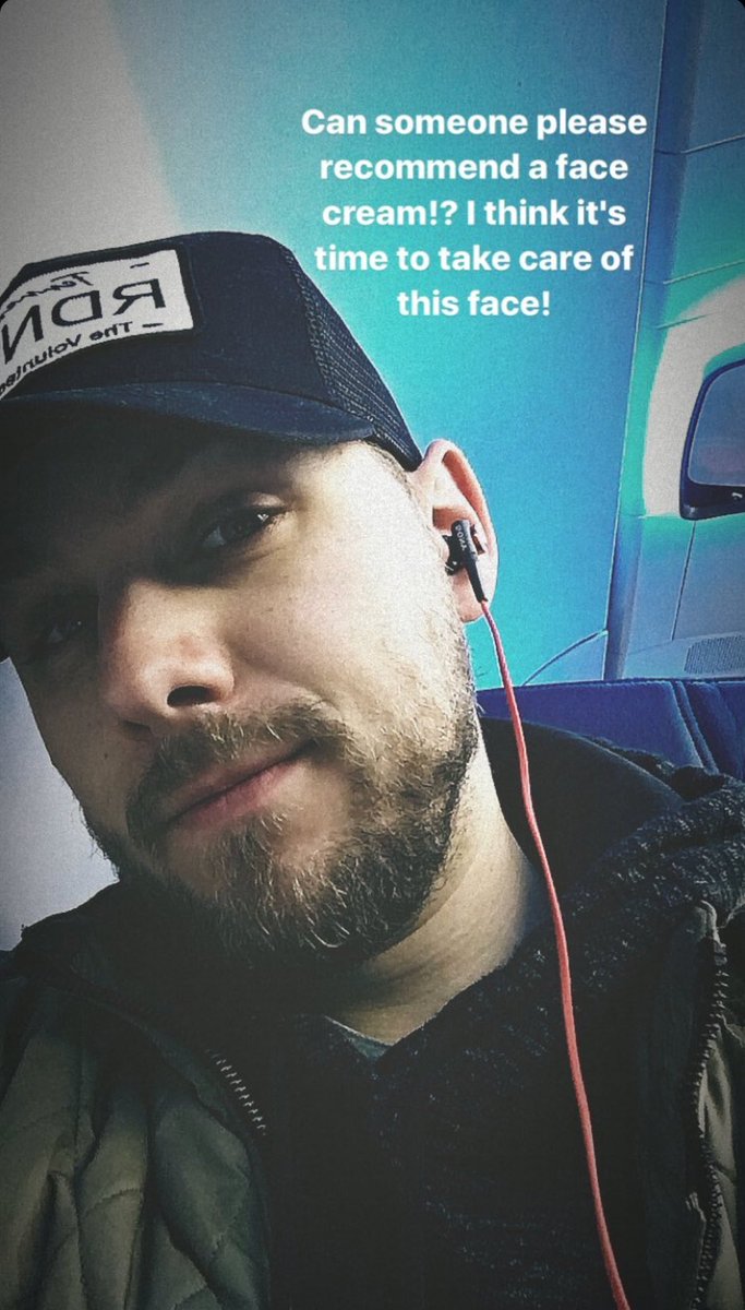 startswithasong's tweet photo. Face cream is good but what a handsome mug. https://t.co/nCVYHt5rZd