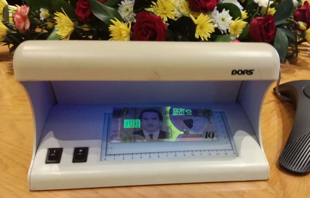 Raticulous's tweet photo. Bank of Botswana reveals a new banking note. The P10 note. #EnhancedSecurity #EnhancedDurability #PolymerMaterial #Ligher #Unduplicatable https://t.co/14vSW7dRH3