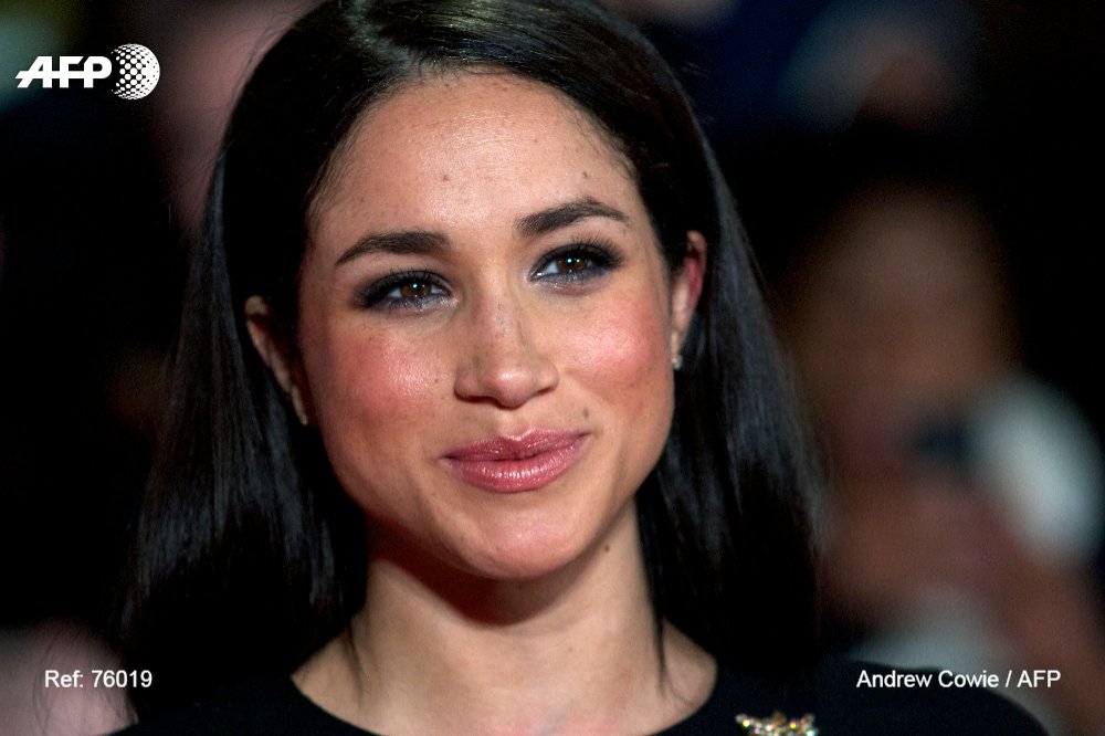 afpfr's tweet photo. Le prince Harry et Meghan Markle vont se marier au printemps 2018 #AFP https://t.co/h0HRRJPAjj
